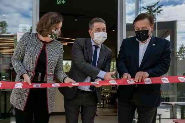 Castilla-La Mancha ha impulsado la contratación directa de más de 1.500 jóvenes de la región desde el inicio de la pandemia