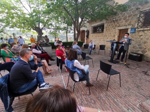 Toledo participa en la presentación del libro ‘La buena gente’ de Damián Rojas que aglutina vivencias sobre el Trabajo Social