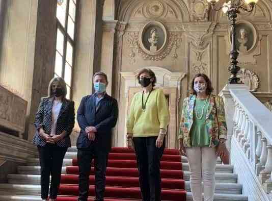 García-Page alaba la “autoridad moral” del Papa Francisco y valora la importancia de estrechar lazos comerciales y turísticos con Italia