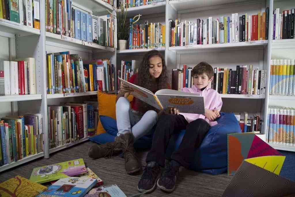 Cómo ayudar a los niños a mantener la mente en forma durante el verano