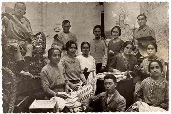 Puesta en marcha una nueva exposición virtual de instantáneas antiguas para conmemorar el Día Internacional de la Fotografía