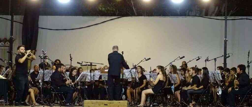 Magistral concierto de la Banda Sinfónica Municipal y el multiinstrumentista Abraham Cupeiro para cerrar el Festival de Musica