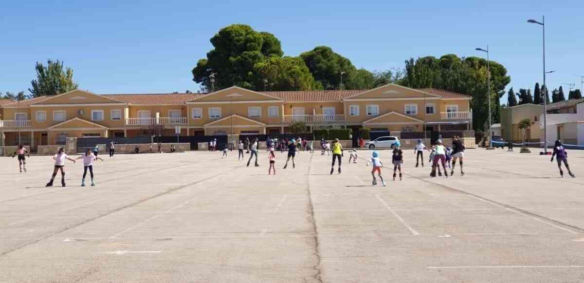 Tenis y patinaje, actividades deportivas centrales en Quintanar el fin de semana