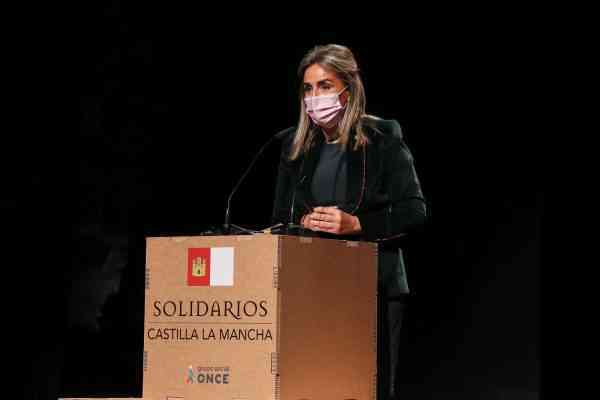 Milagros Tolón agradece la labor de la ONCE y destaca el compromiso de los galardonados con sus Premios Solidarios