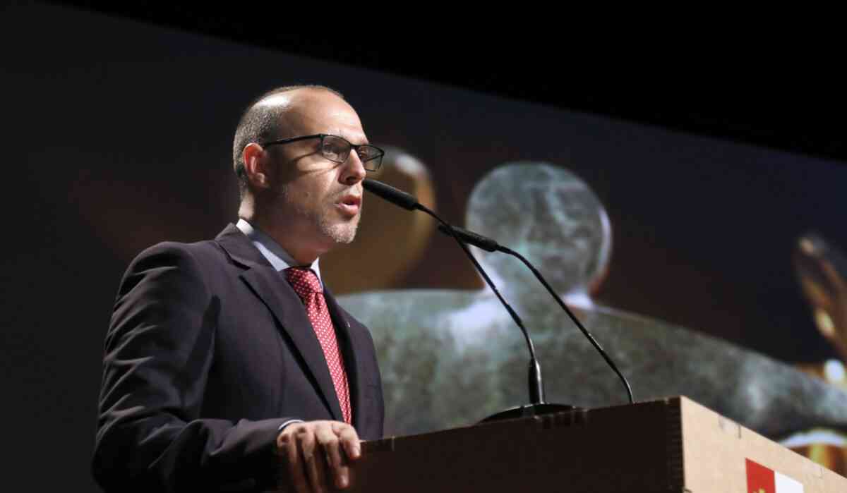 Bellido le pidió a la ONCE participación activa para la mejora de accesibilidad de las Cortes de Castilla-La Mancha