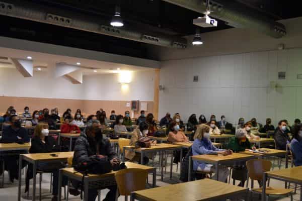 Continúan las charlas de la Escuela de Padres del Ayuntamiento y la Universidad con más claves para la crianza de los hijos