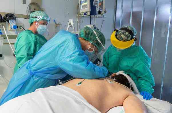 Disminuyen los pacientes ingresados en UCIS por Covid-19 Castilla-La Mancha