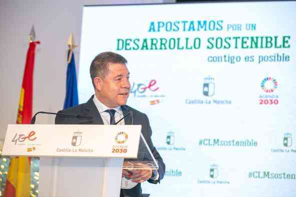 El paro ha bajado un 31% en Castilla-La Mancha en los seis años que Emiliano García-Page lleva al frente del Gobierno regional