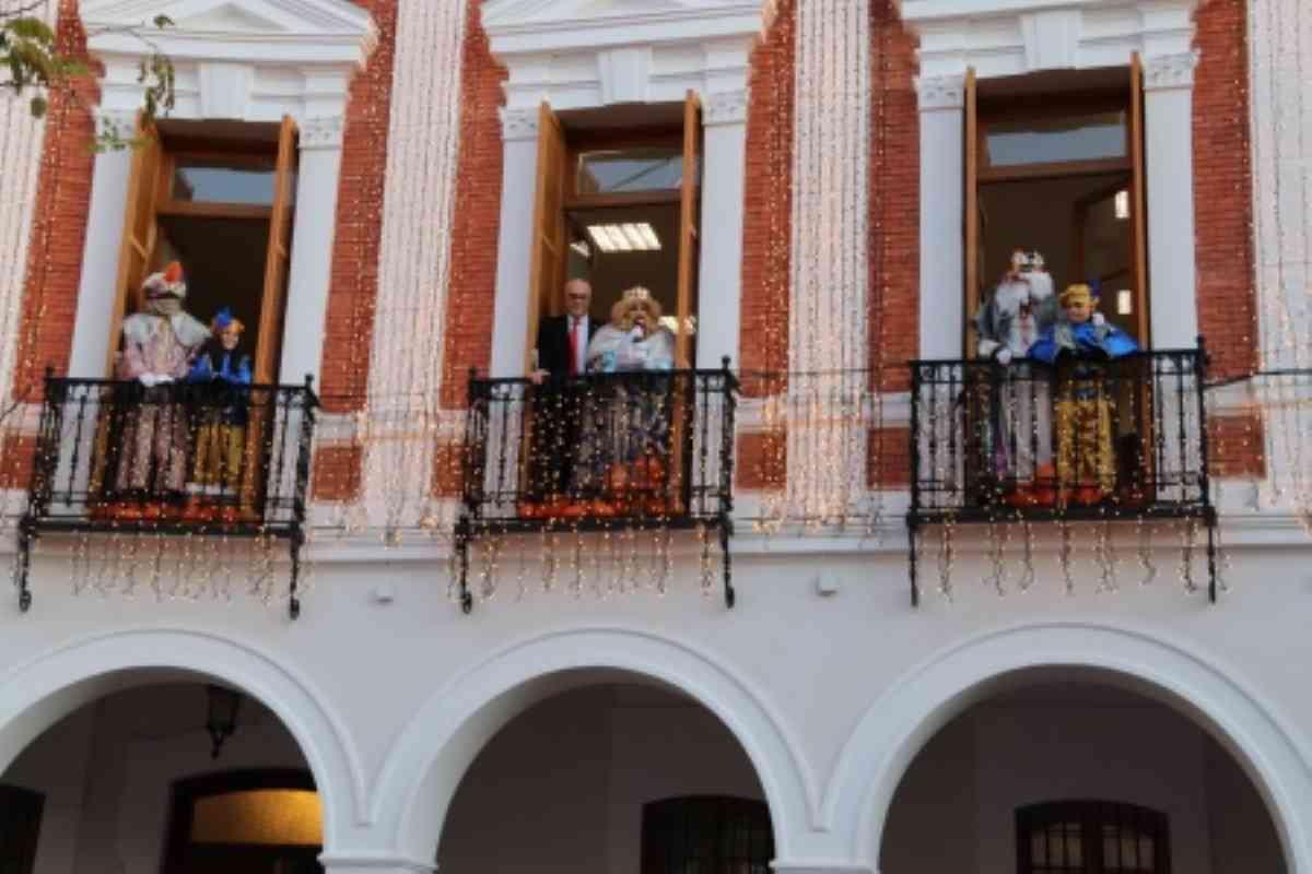 Vuelven las luces navideñas, la cabalga de Reyes y la alegría de fin de año a Manzanares