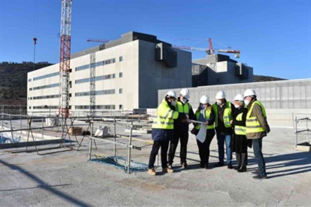 Avanzan las obras del nuevo Hospital Universitario de Cuenca, que el alcalde conquense visitó hoy
