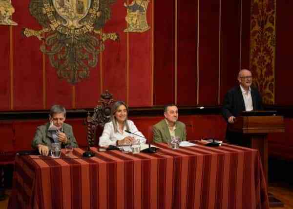 La alcaldesa destaca el estudio de Juan Carlos Pantoja que incorpora la nueva edición de “La Catedral’, de Blasco Ibáñez