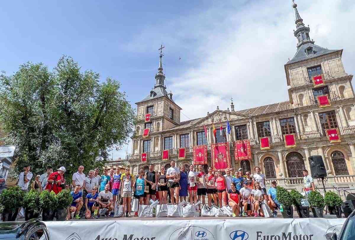 Ángel Martín y María del Carmen Risueño, ganadores de la Carrera Popular Corpus Christi 'Memorial José Luis Pantoja'