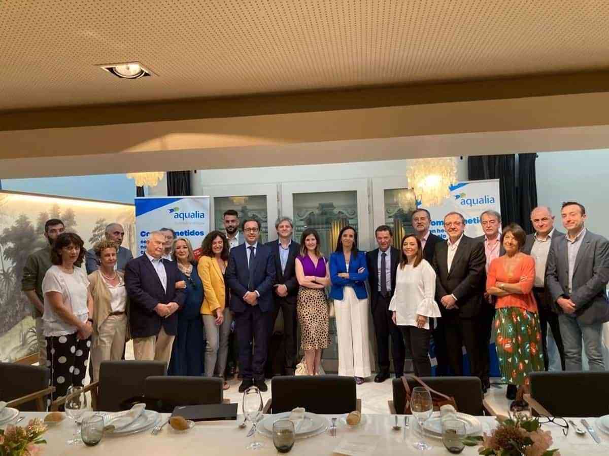 Beatriz Corredor analiza la situación del sector energético y su impacto en C-LM junto a los miembros del Club Conecta