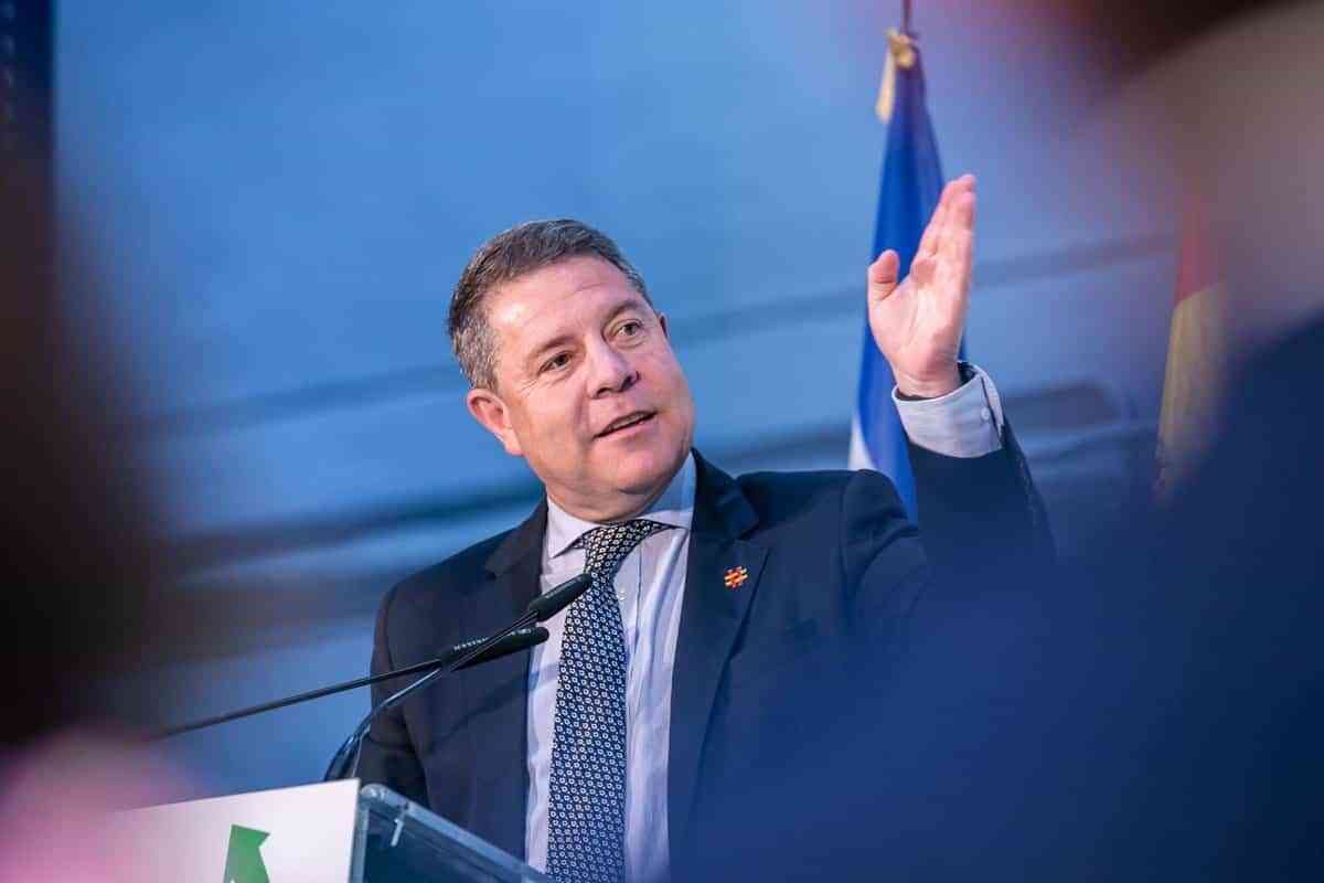 C-LM ofrecerá a médicos MIR 4 años de contrato y Page pide tratar el déficit de sanitarios en Conferencia de Presidentes