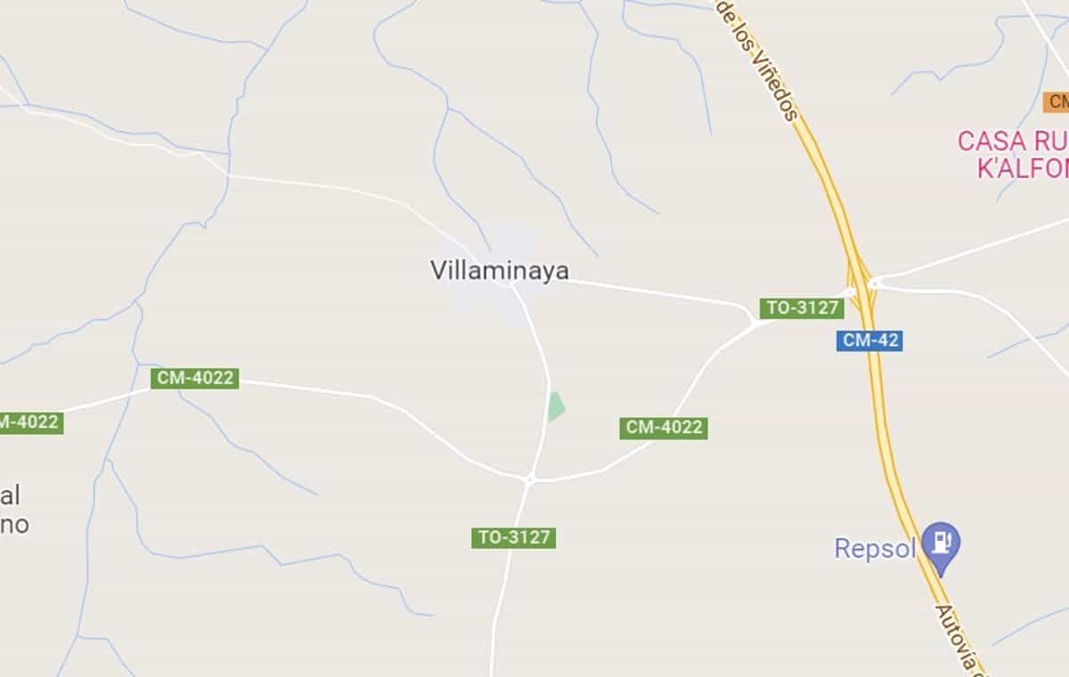 Cortada la CM-4022 en Villaminaya tras el accidente entre un turismo y un camión que ha causado un fallecido