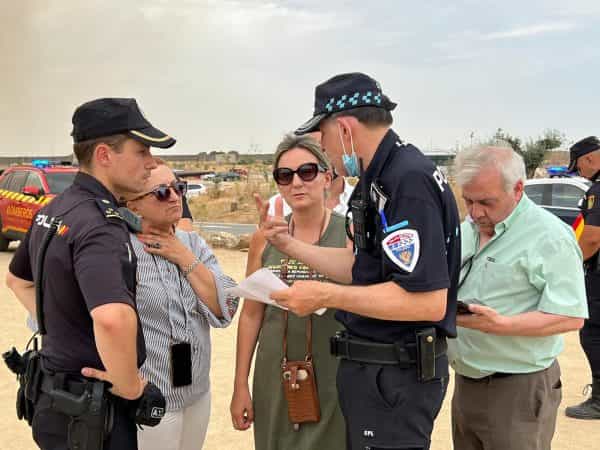 Toledo colabora en las labores de extinción y traslado de personas afectadas por el incendio de Zurraquín