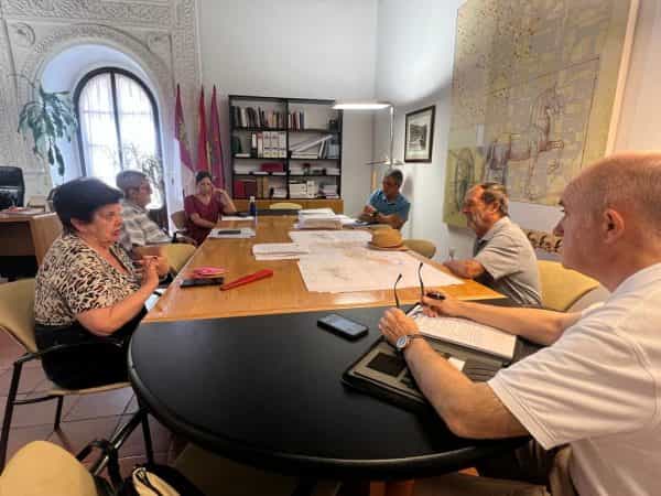 El Gobierno local de Toledo se reúne con asociaciones de vecinos del Casco en el marco del futuro sistema de recogida de basura