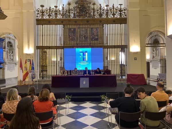 Toledo da la bienvenida a los más de 140 alumnos y profesores que participan en el concurso de sondeos de la UCLM