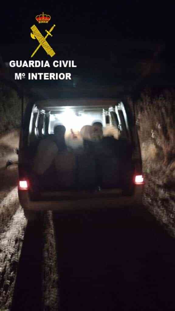 Detienen a dos hombres que habían sustraído 100 litros de gasoil en la localidad toledana de Añover de Tajo