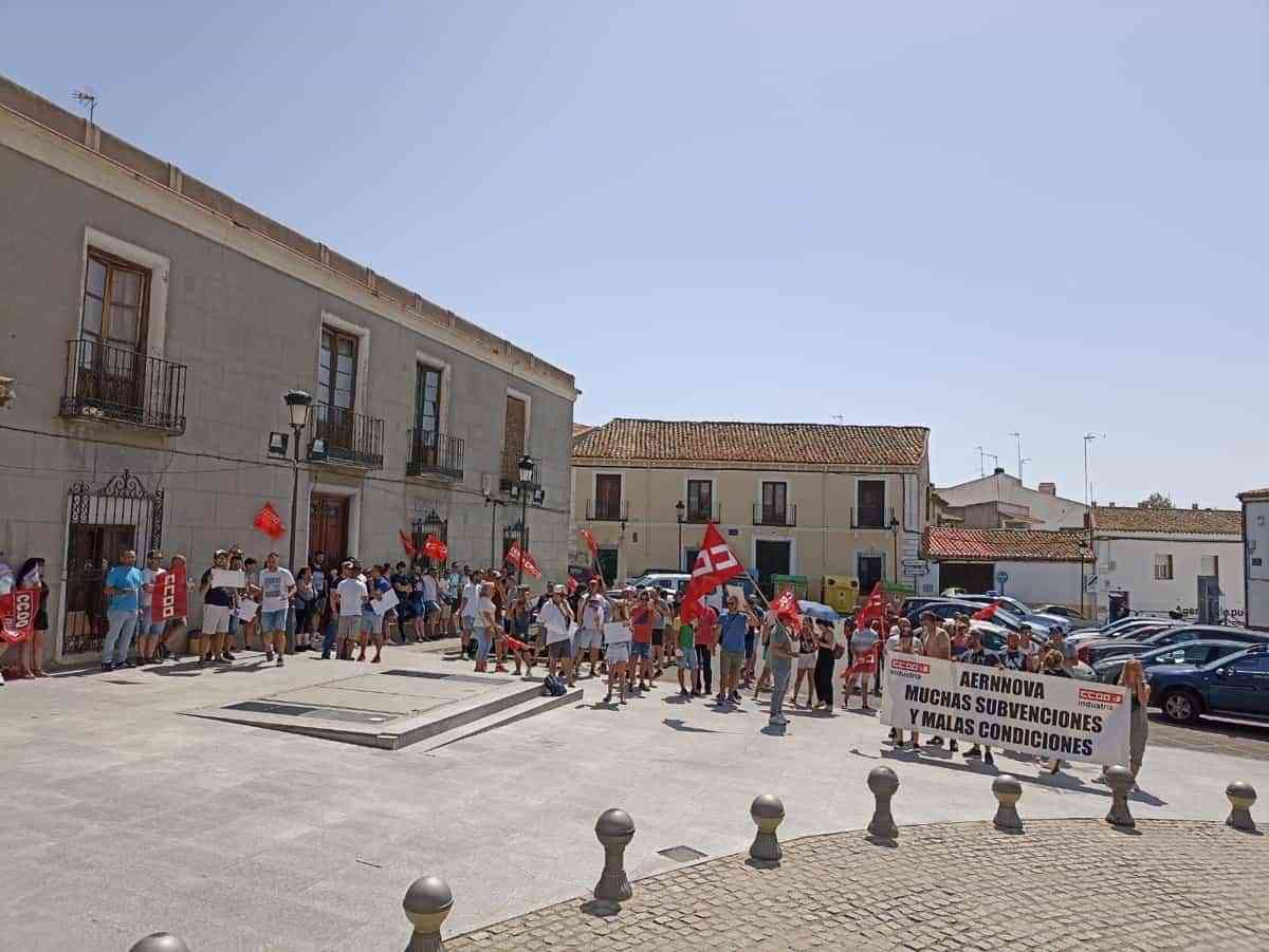 Tofiño recibe a representantes de la plantilla de Aernnova y se brinda a colaborar en la solución a su conflicto