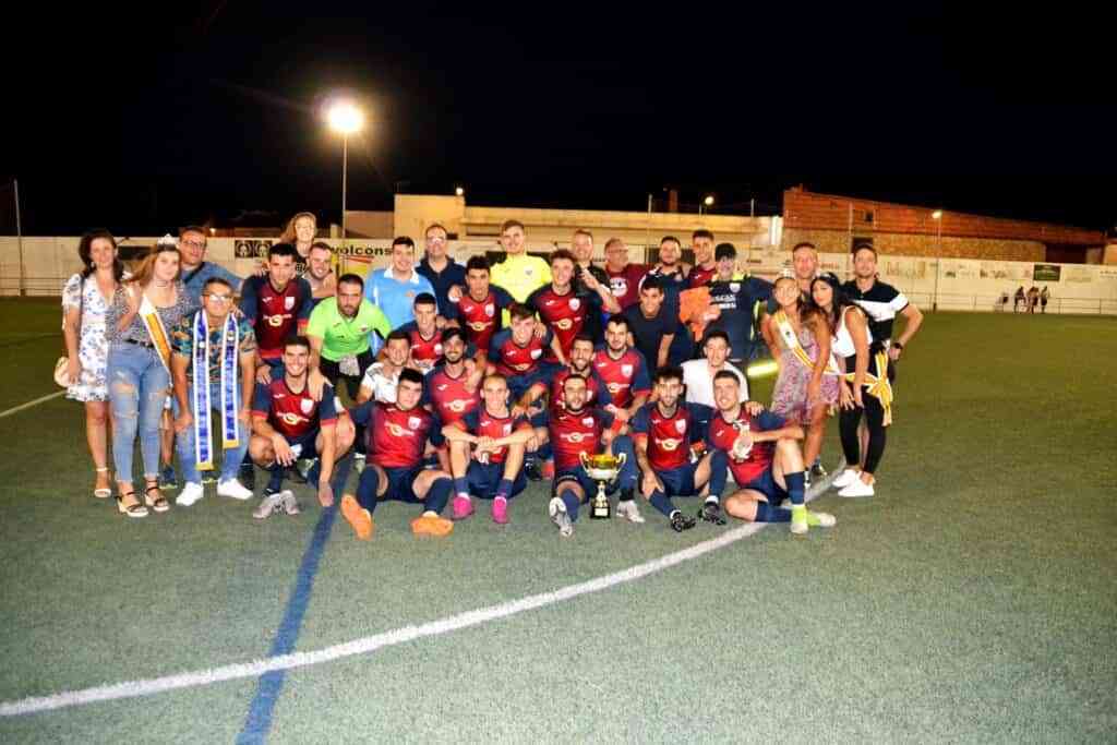 El Trofeo de Vendimia lo gana el CD Villa tras doblegar al San Clemente en un disputadísimo partido
