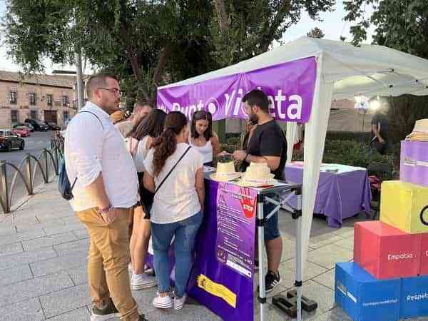 El Consistorio toledano mantiene este jueves el Punto Violeta en el paseo Merchán para prevenir las agresiones sexuales