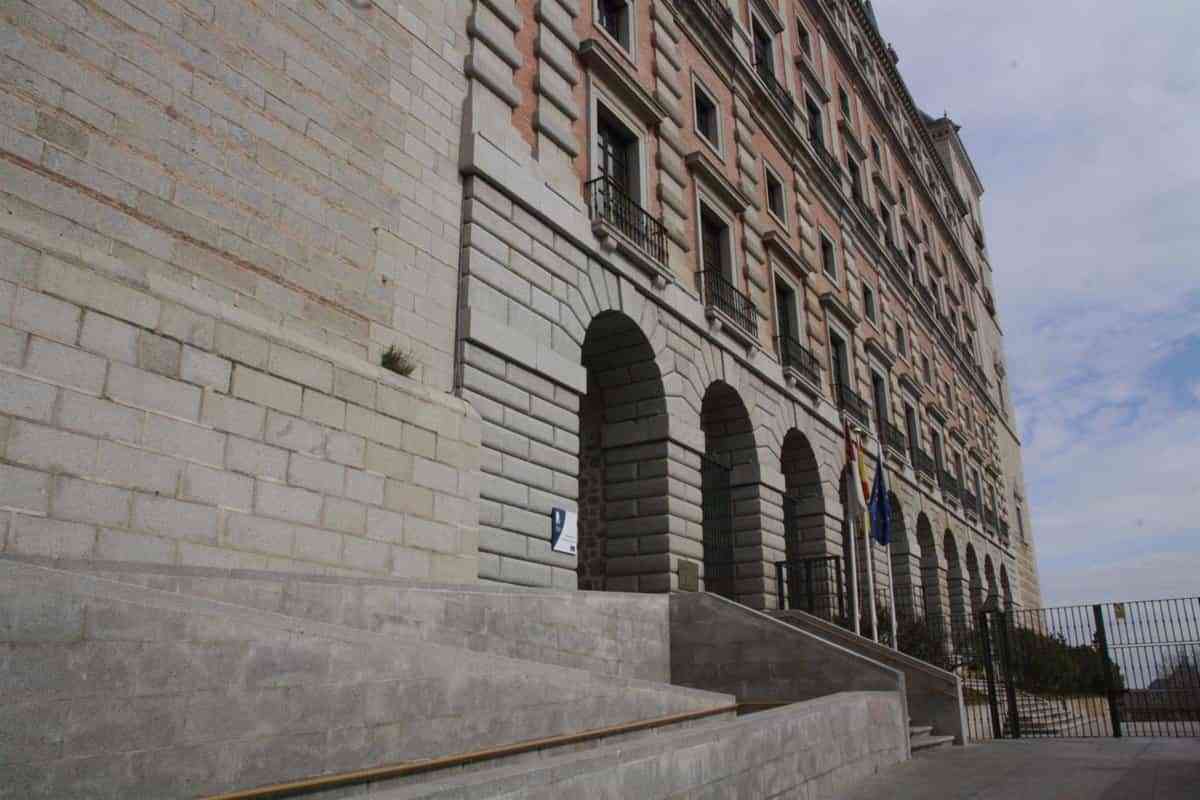 Héctor Abad Faciolince, Luis Landero o Gaspar Llamazares, en la programación de otoño de la Biblioteca de C-LM