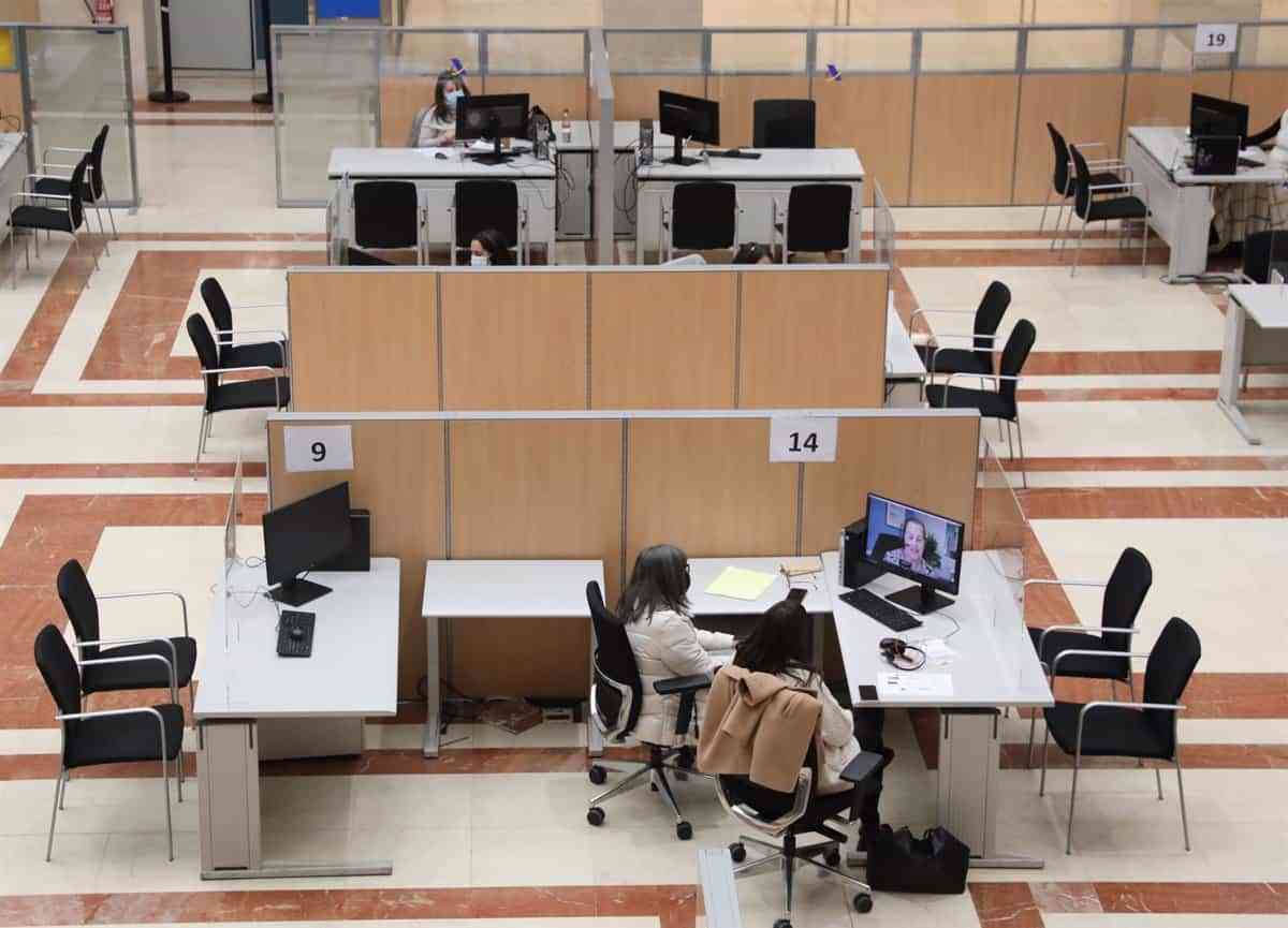 Agencia Tributaria convoca 900 plazas de auxiliares de Administración e Información para la Renta, 36 de ellas en Toledo