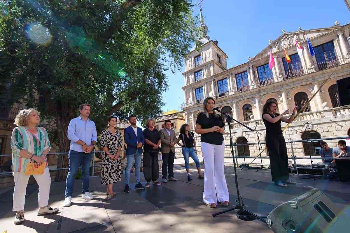 Cerca de 200 artistas de hasta cinco países llenan de poesía el Casco de Toledo en una nueva edición de Voix Vives
