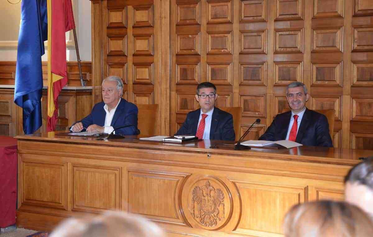 Diputación Toledo presume de "deuda 0" en sus cuentas para 2023 y de que el incremento de 3,5% en ingresos va a pueblos