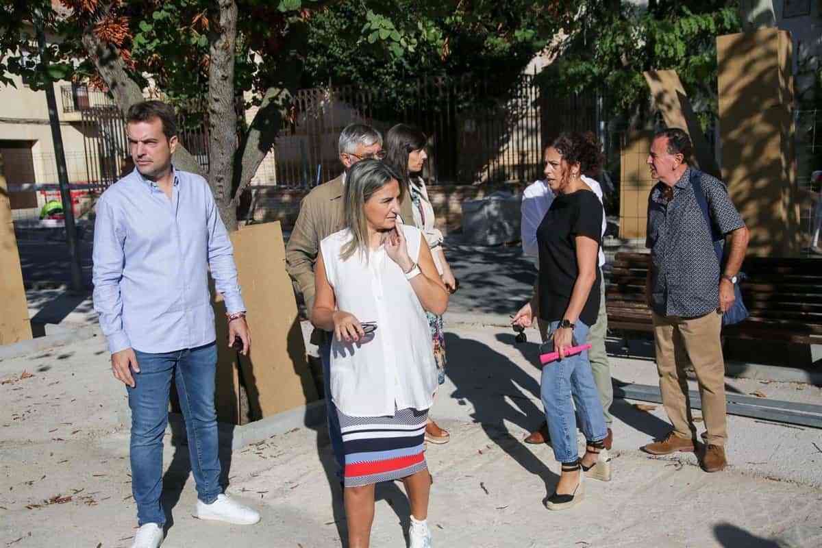 Tolón estima que la reforma de la plaza de Azucaica termine en dos meses