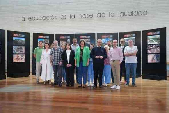 La Junta da a conocer diez de los yacimientos visitables más representativos del arte rupestre regional con una exposición abierta hasta el 28 de octubre