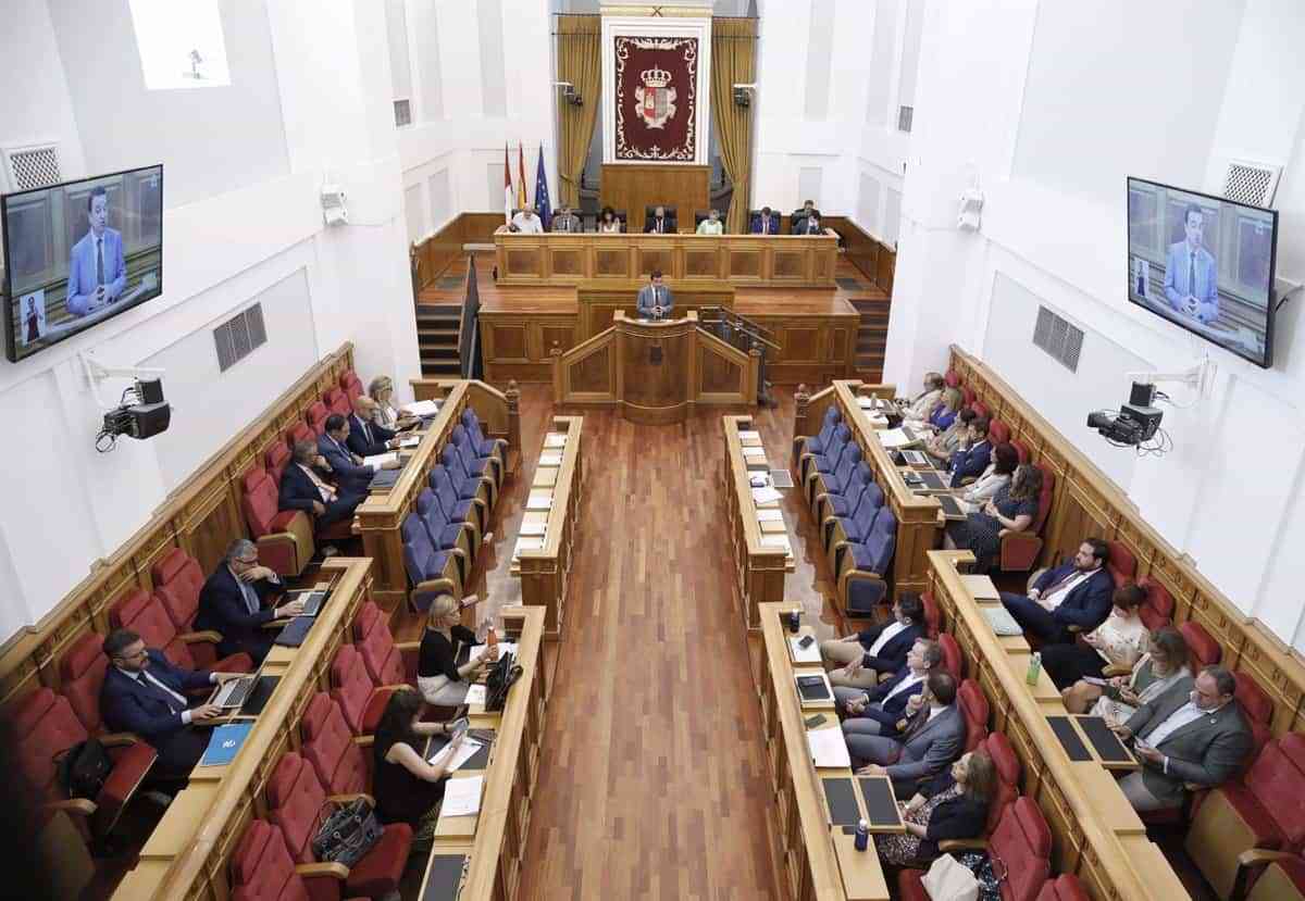 Siete diputados de C-LM han engordado patrimonio inmobiliario desde la toma de posesión y cuatro tienen piso en la playa