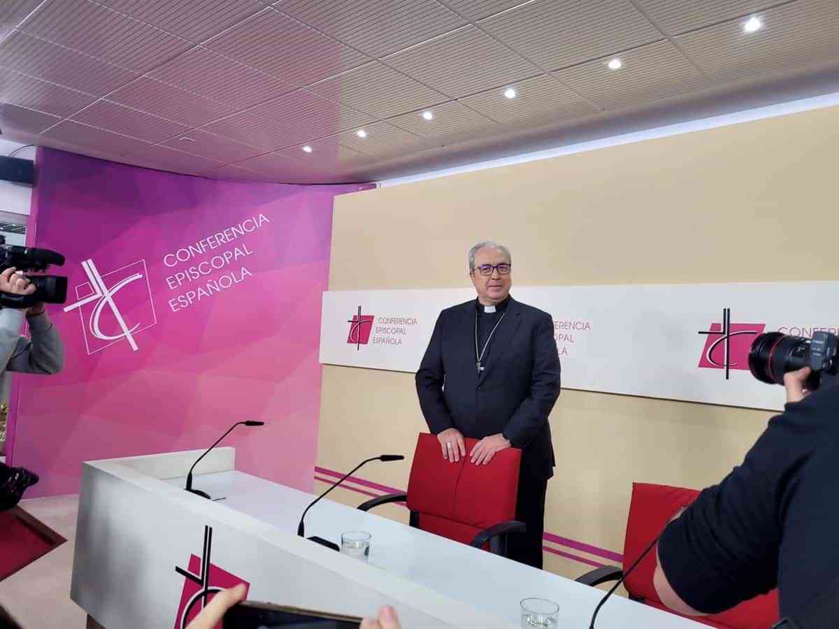 Los obispos incrementarán la lucha contra los abusos en la Iglesia: "Siempre hay que estar de parte de la víctima"