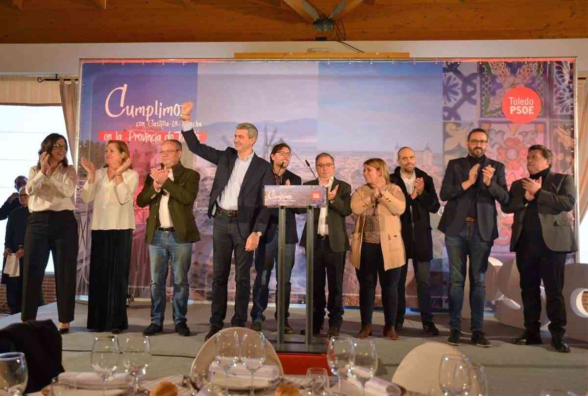 Cerca de 700 socialistas manifiestan su "ilusión" por los comicios de mayo en una comida navideña en Nambroca (Toledo)