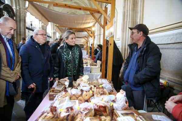 El Claustro de la Catedral acoge hasta el 8 de diciembre la Feria del Dulce promovida por el Ayuntamiento de Toledo