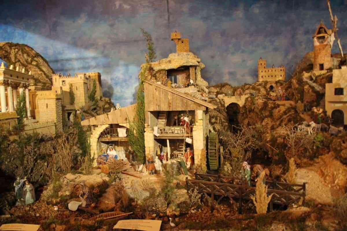 Visita el belén solidario de la Asociación Belenista Buen Pastor de Albacete y colabora con AFANION