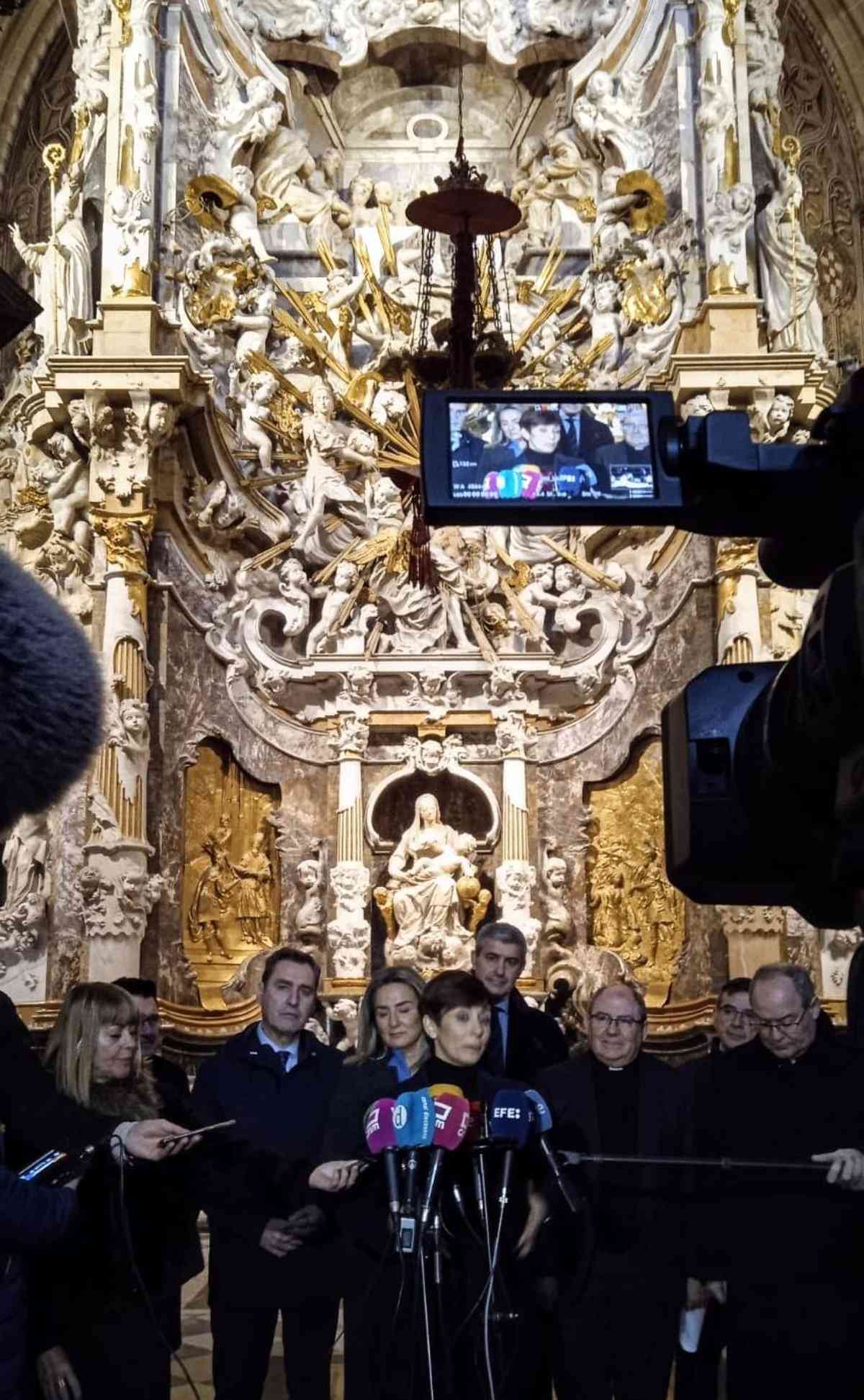 Estudio del Gobierno de España para Participar en el VIII Centenario de la Catedral de Toledo y Mejorar su Fachada Sur