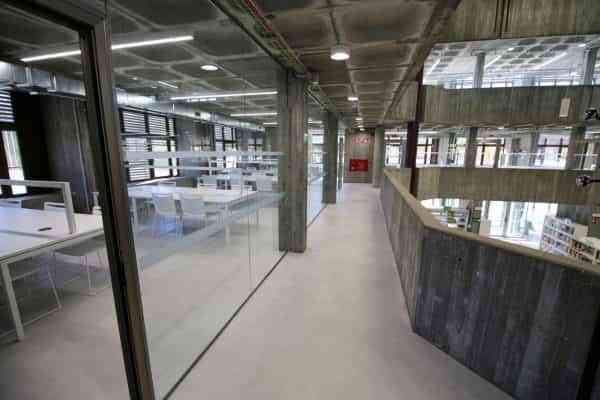 El Gobierno local estima en ocho millones de euros las inversiones y mejoras impulsadas en el barrio del Polígono