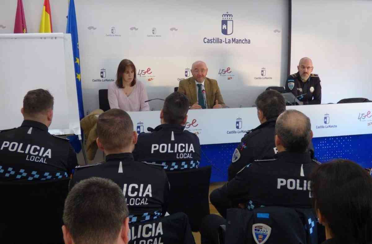 Cursos de Formación para Oficiales y Categorías Superiores de la Policía Local en la Región, con 47 Participantes