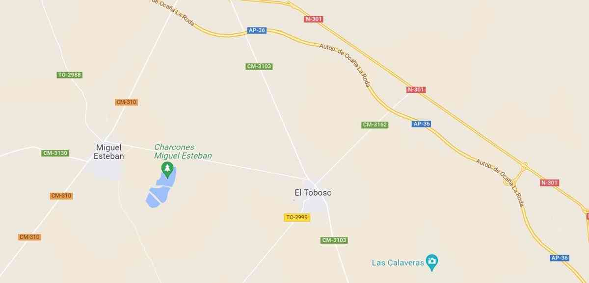 Accidente en la AP-36 cerca de El Toboso (Toledo) tras el vuelco de un tráiler