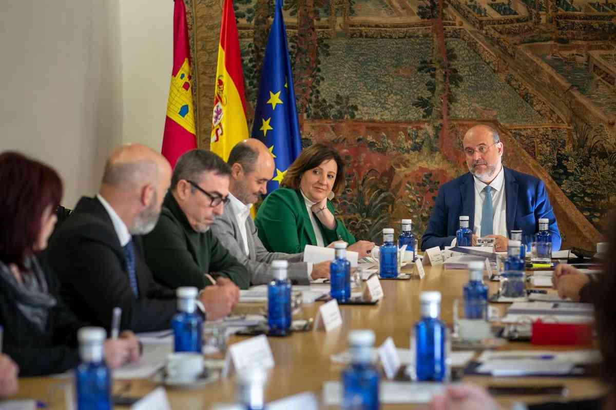 Castilla-La Mancha Reforma su Oficina de Diálogo Social para Asumir Nuevas Funciones y Responsabilidades