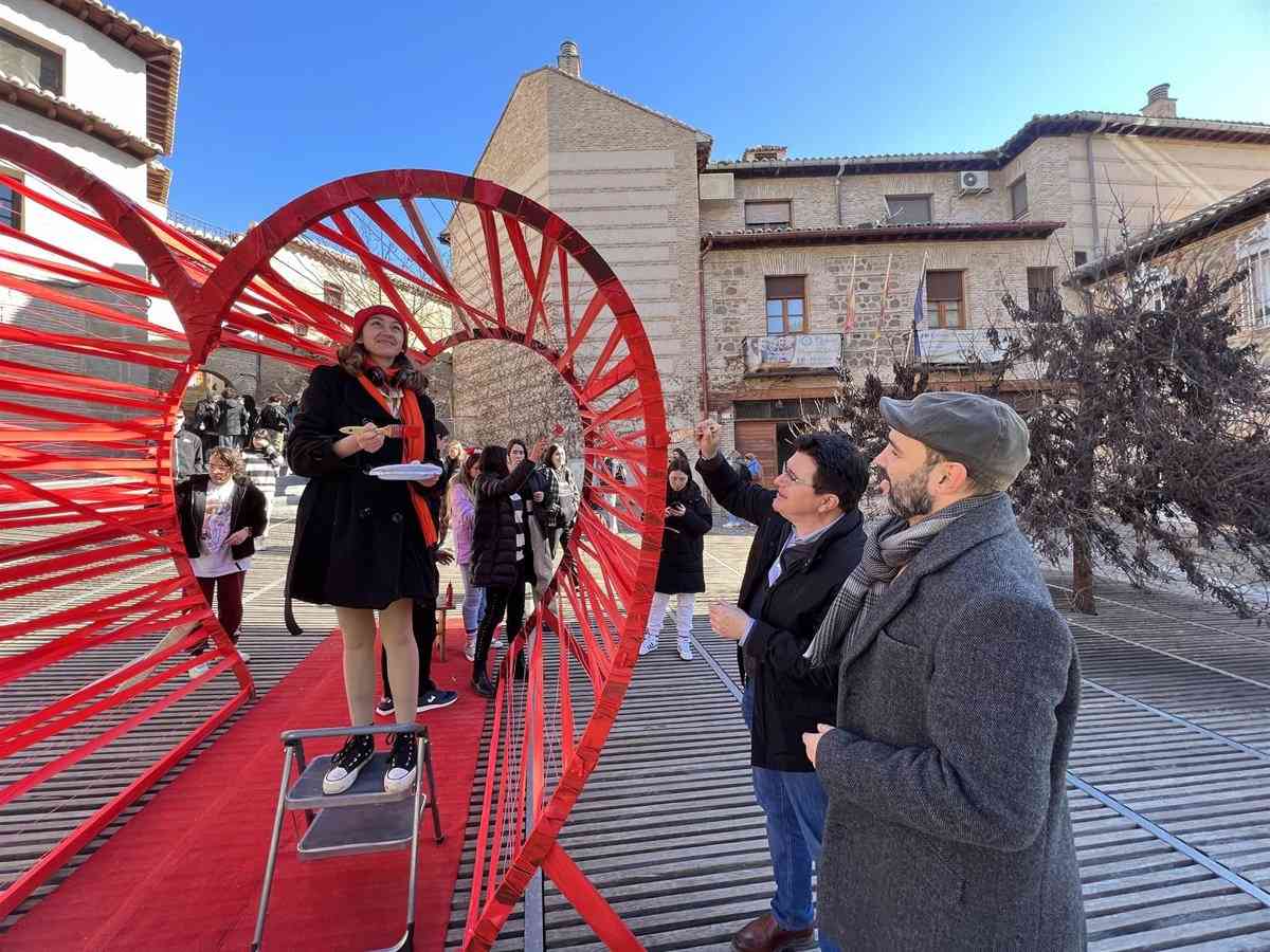 «Pasaje del Amor» en la Plaza Sofer de Toledo: Photocall de la Escuela de Arte