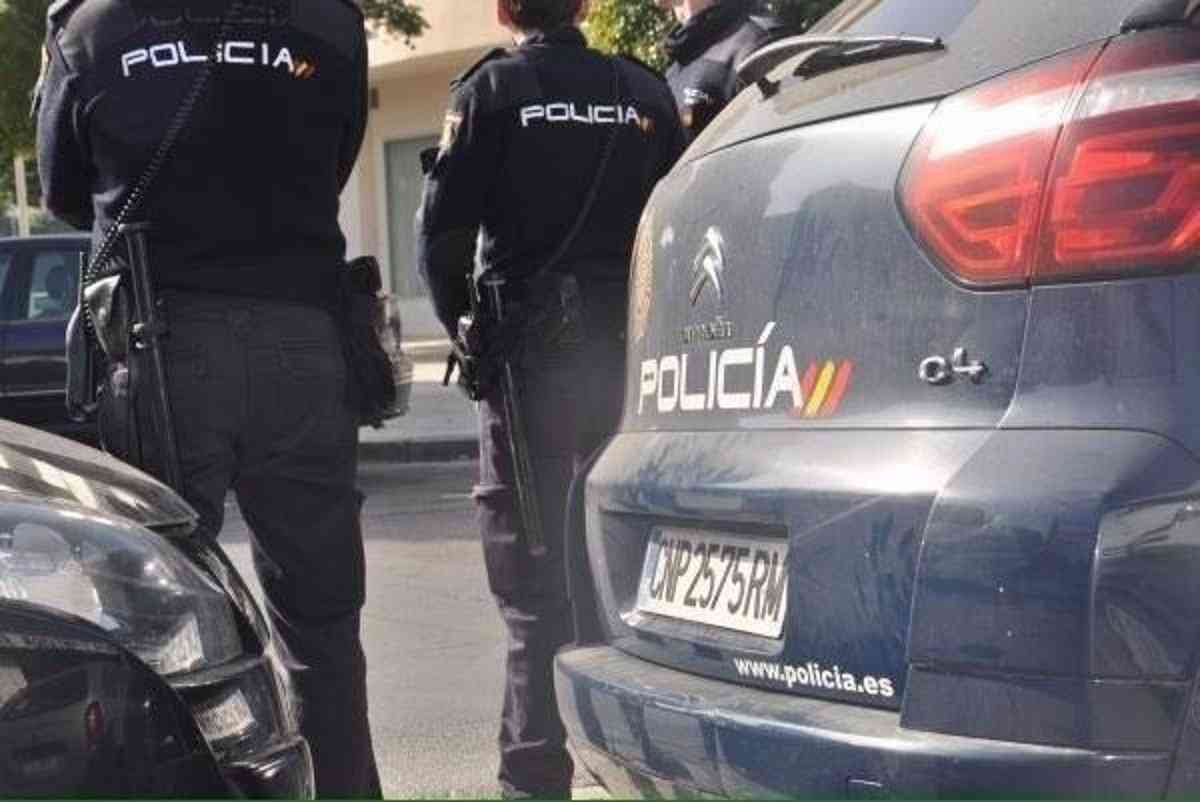 Detienen a dos hombres en Talavera que timaron a una anciana en Alicante con joyas valoradas en 2.500€ y 200€ en efectivo.