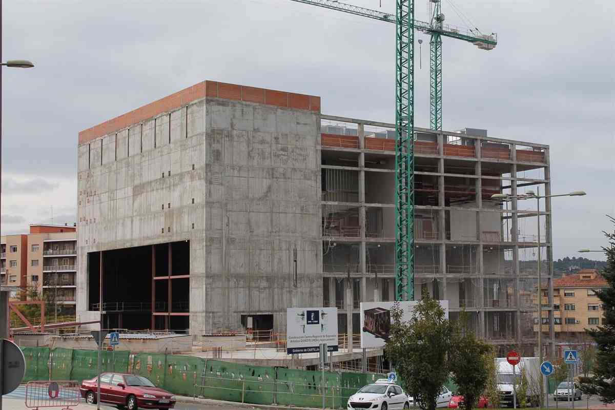 El traslado oficial del edificio ‘Quijote Crea’ de Toledo: se transformará en una facultad y un impresionante auditorio.