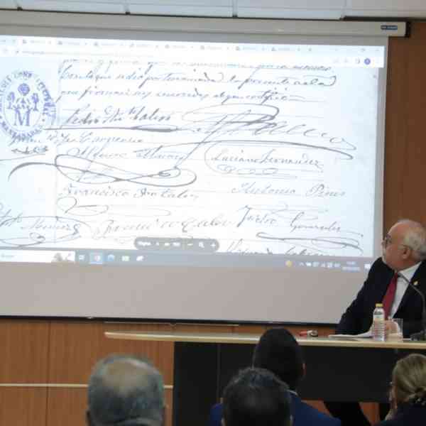 Más de 200.000 documentos  y 413 planos  del archivo histórico de Manzanares han sido digitalizados