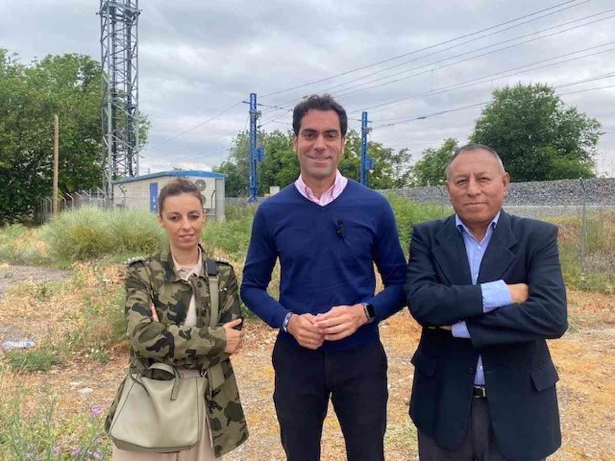 Tolón miente sobre tren de mercancías en Toledo, afirma El Comendador