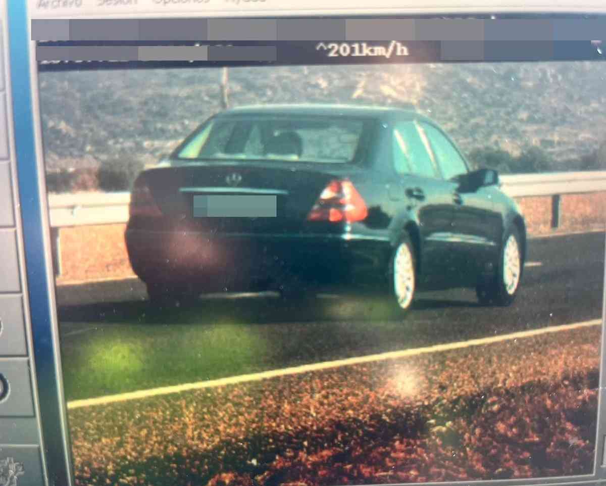 Vecino de 64 años en Cuerva investigado por exceso de velocidad en la CM-4013: conducía a 201 km/h en una sección limitada a 90 km/h.