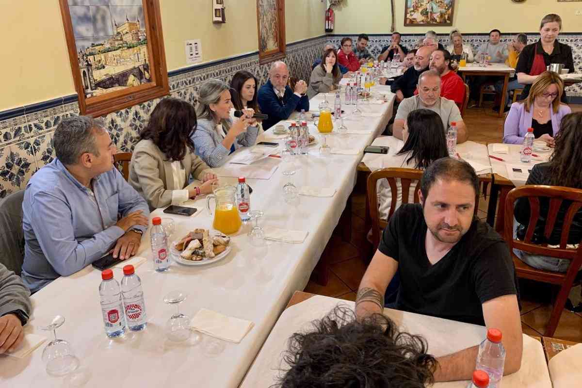La mejora del transporte urbano y la renovación de la calle Jarama llegan al Polígono Industrial de la mano de Tolón.
