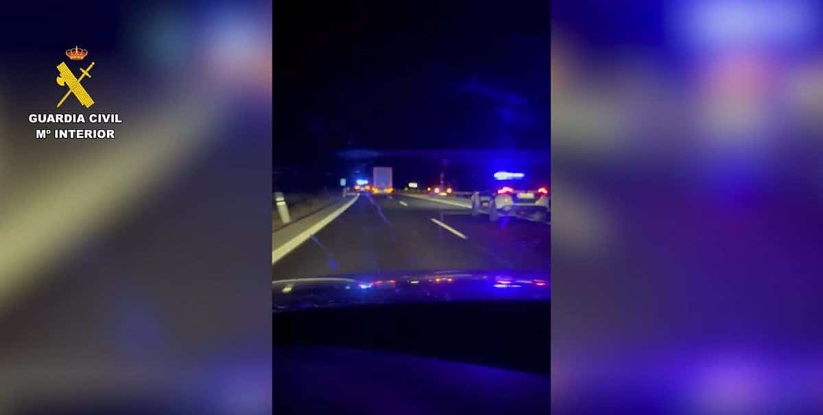 Grupo criminal desarticulado dedicado al robo de vehículos de carga y mercancías en Guadalajara, Toledo y Zaragoza.